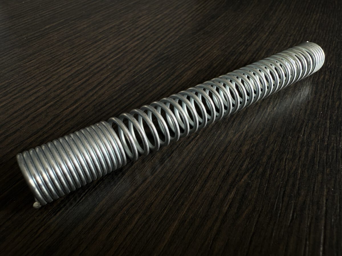 Knickschutzfeder aus verzinktem Material